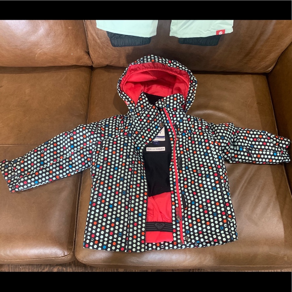 Roxy snow jacket T3 and snow bib T2